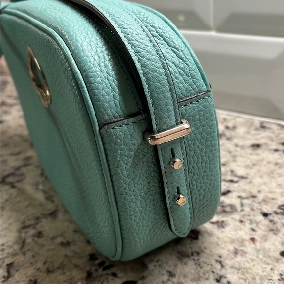 Kate Spade Small Spotlight Camera Crossbody Bag EUC - Picture 7 of 13